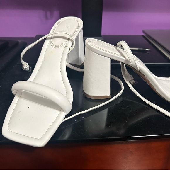 ASOS size 12 white block heels - Picture 2 of 2